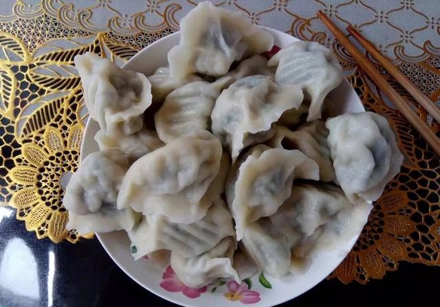 那些颜值跑偏的奥特曼 有的根本就是一颗“咸蛋”“太阳成官网”(图3) 太阳成官网