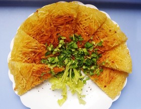 该谁赔?---游客意外摔倒|太阳成集团tyc(图2) 太阳成集团tyc